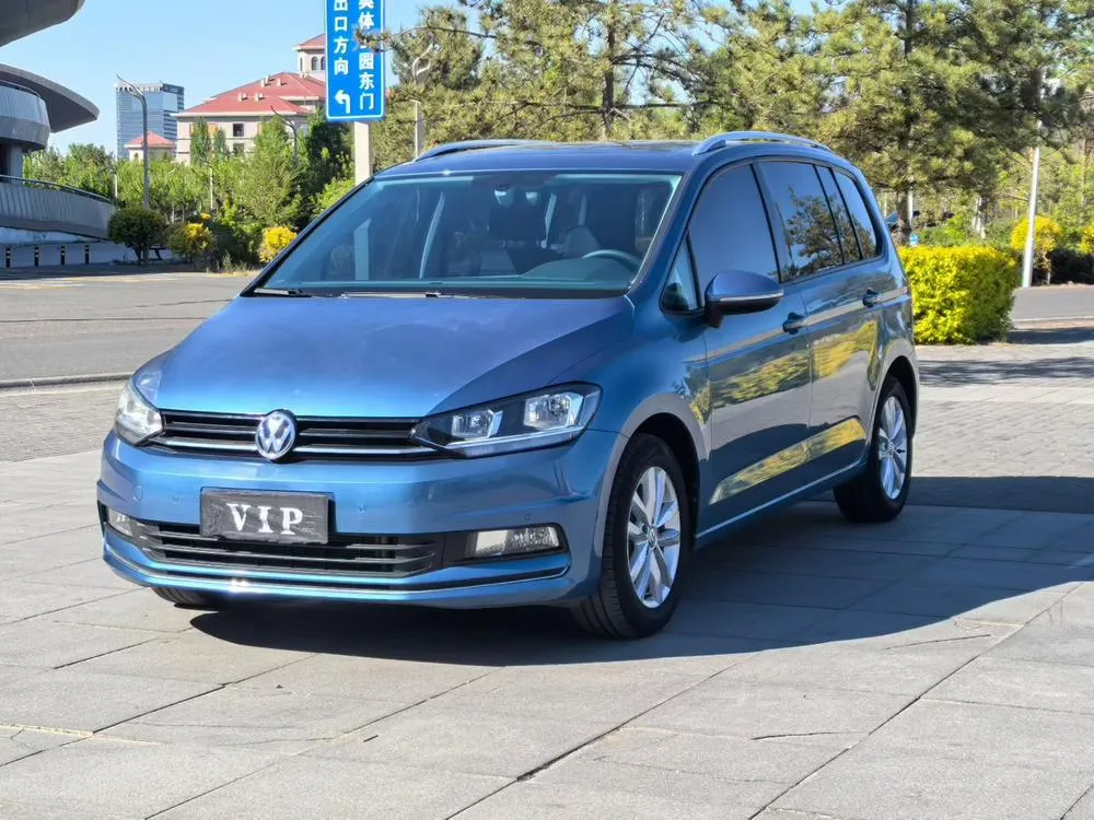 Volkswagen Touran L 280TSI Auto Comfort Edition 7 Seater CN6, 2018 — фото 1