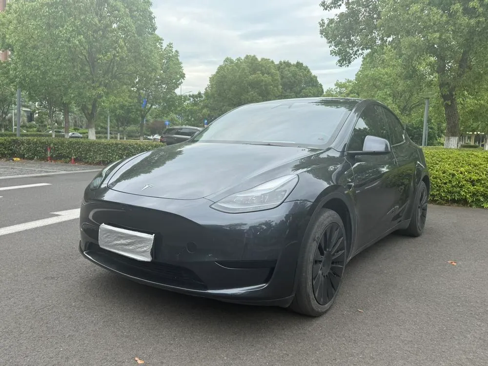 Tesla Model Y, 2023