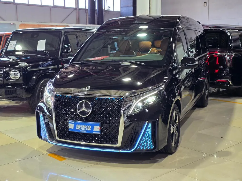 Mercedes-Benz V-Class 2.0T Auto RWD 7 Seater Edition, 2024 — фото 1