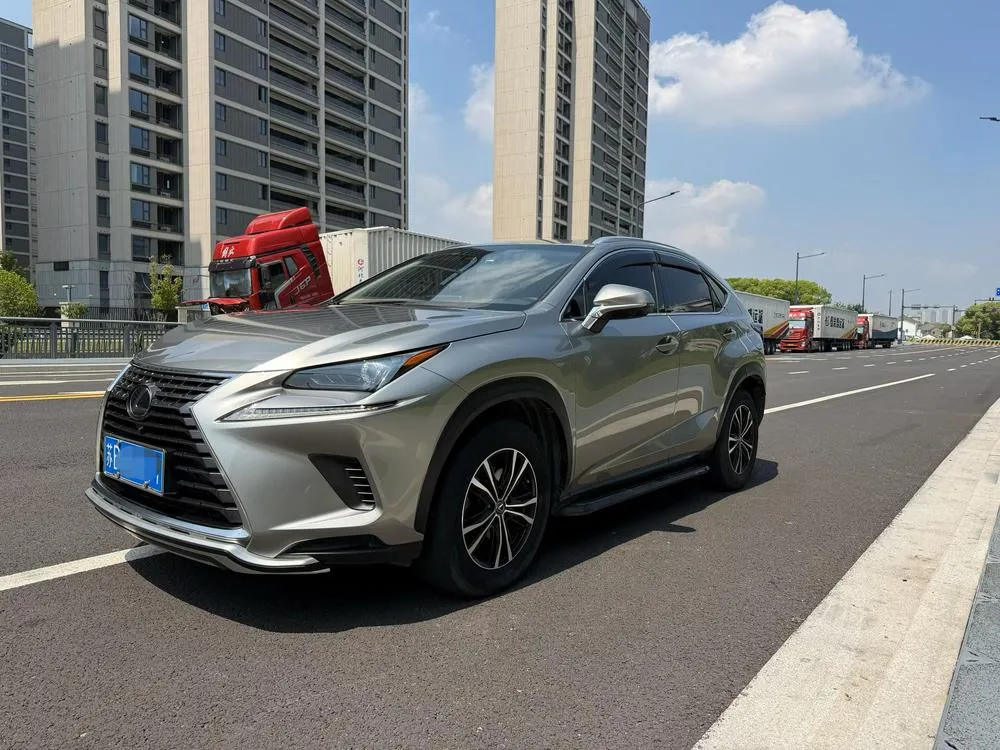 Lexus NX, 2017
