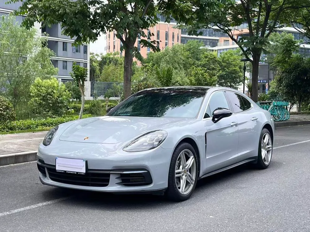 Porsche Panamera, 2019