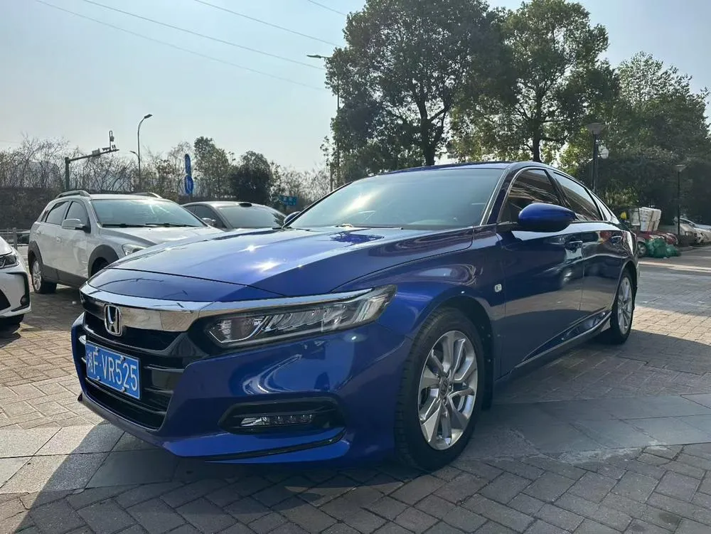 Honda Accord 230TURBO Comfort Edition CN5, 2018 — фото 1