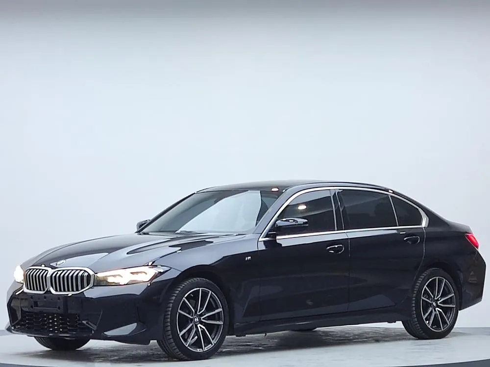 BMW 3-Series, 2023