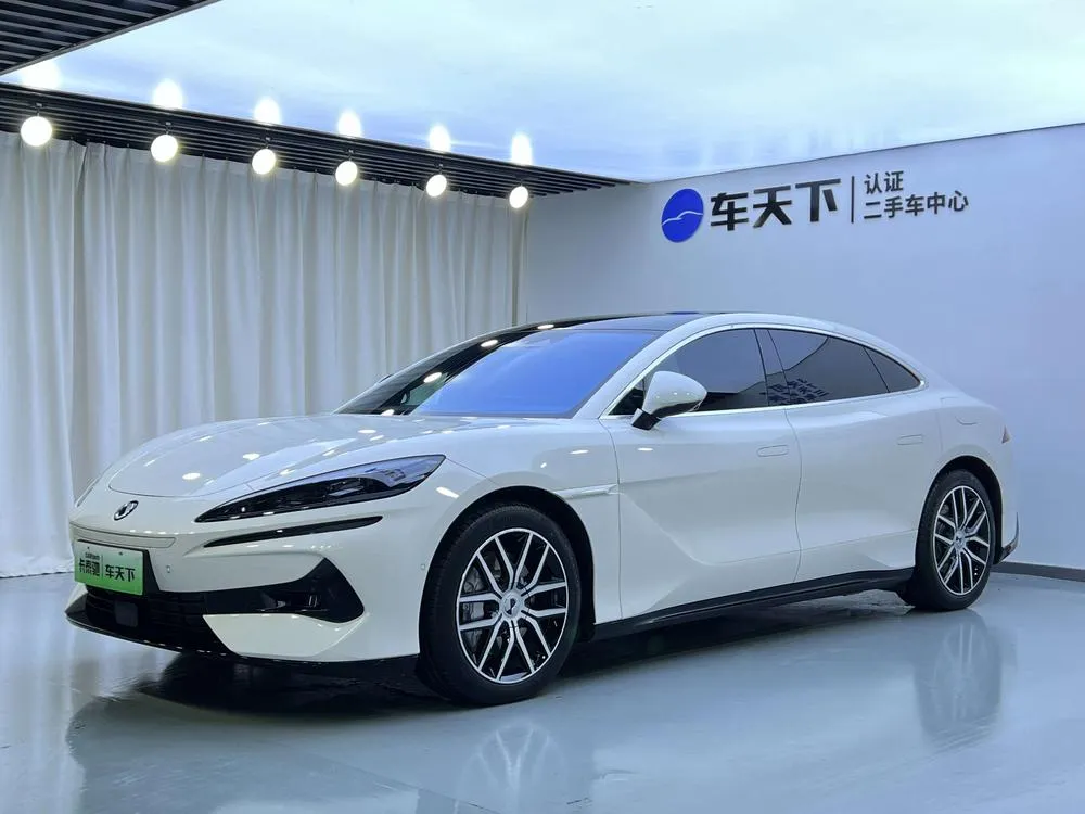 Denza Z9 DM, 2024