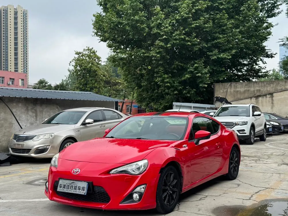 Toyota 86 2.0L Auto Luxury Version, 2013 — фото 1