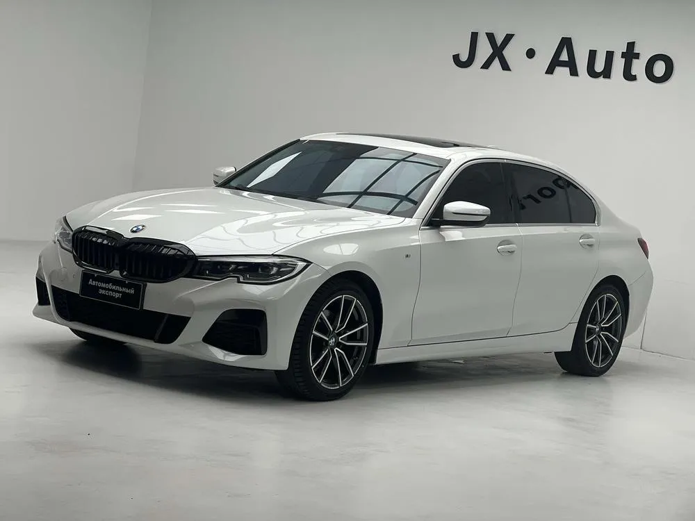 BMW 3-Series, 2022