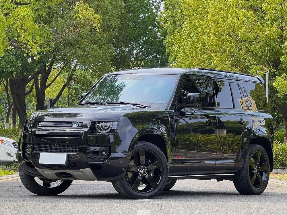 Land Rover Defender, 2024