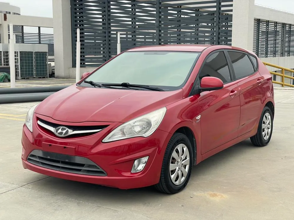 Hyundai Verna, 2011