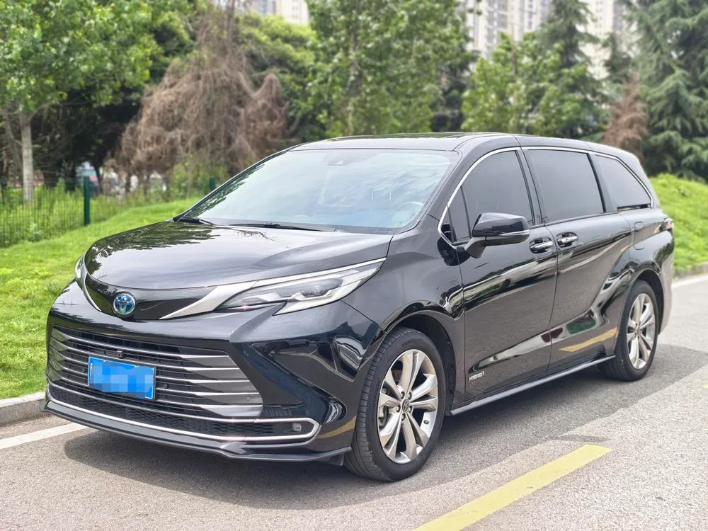 Toyota Sienna, 2023