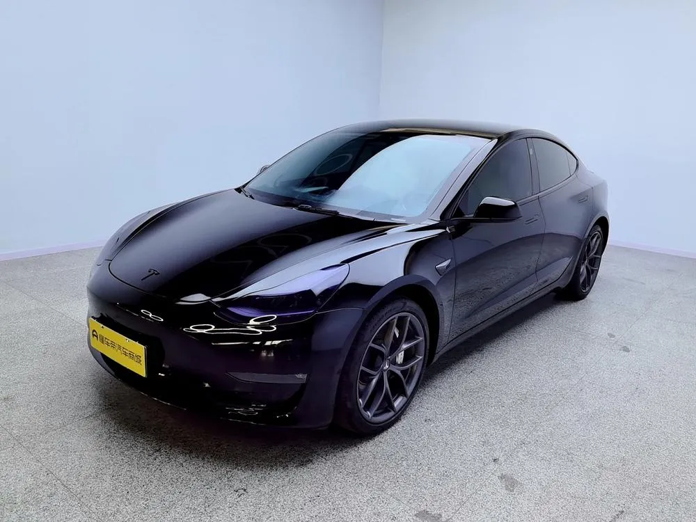 Tesla Model 3, 2022