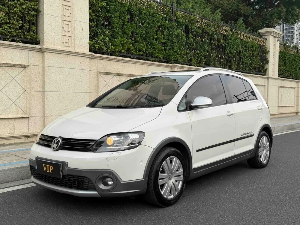 Volkswagen Golf (Import) 1.4TSI Cross Golf, 2011 — фото 1