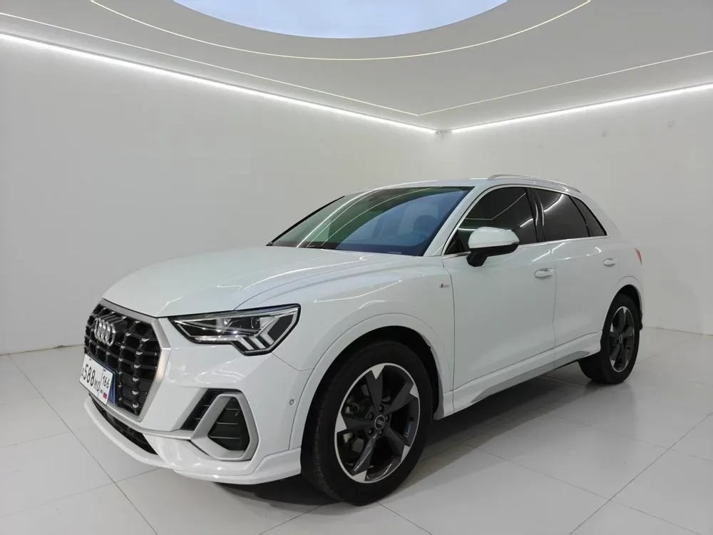 Audi Q3, 2022