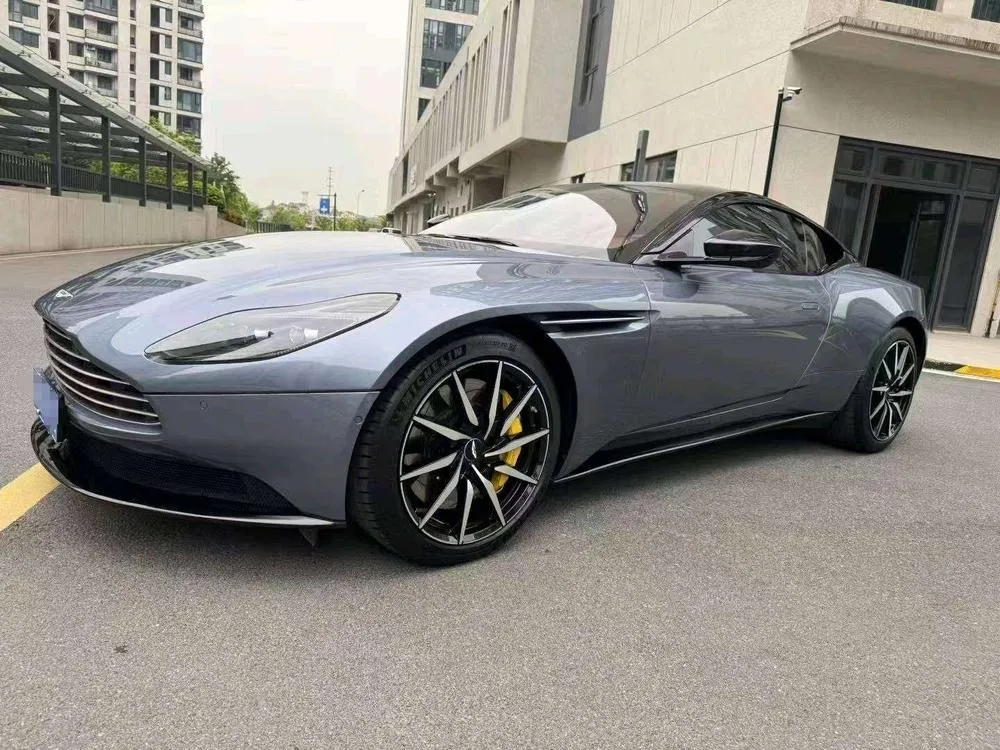 Aston Martin DB11, 2020