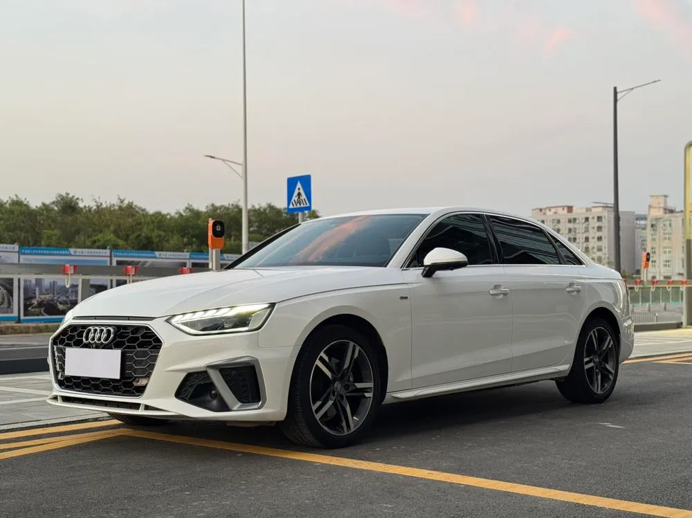 Audi A4L, 2020