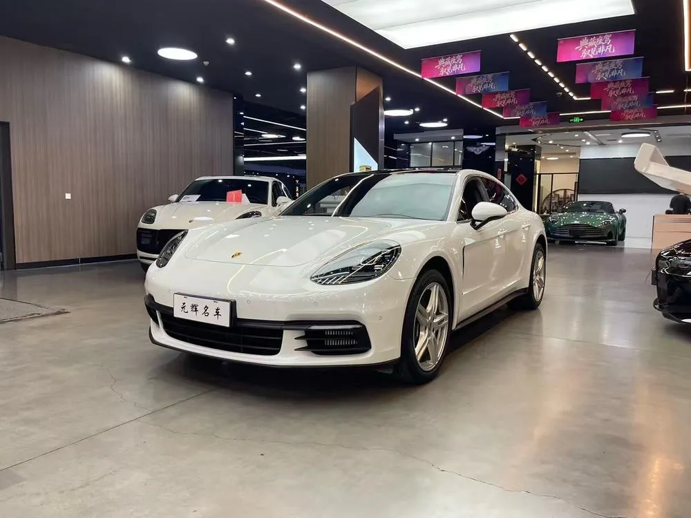 Porsche Panamera, 2019