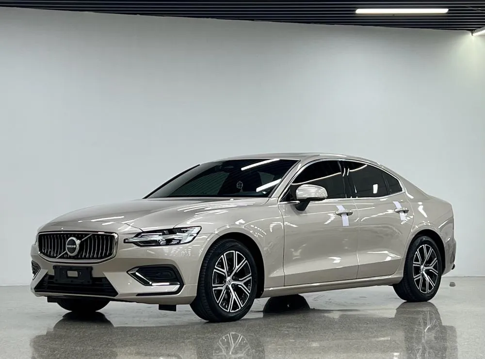 Volvo S60, 2023