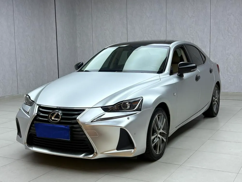 Lexus IS, 2017