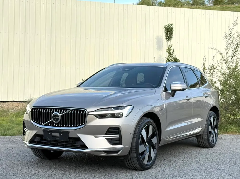 Volvo XC60 PHEV, 2024