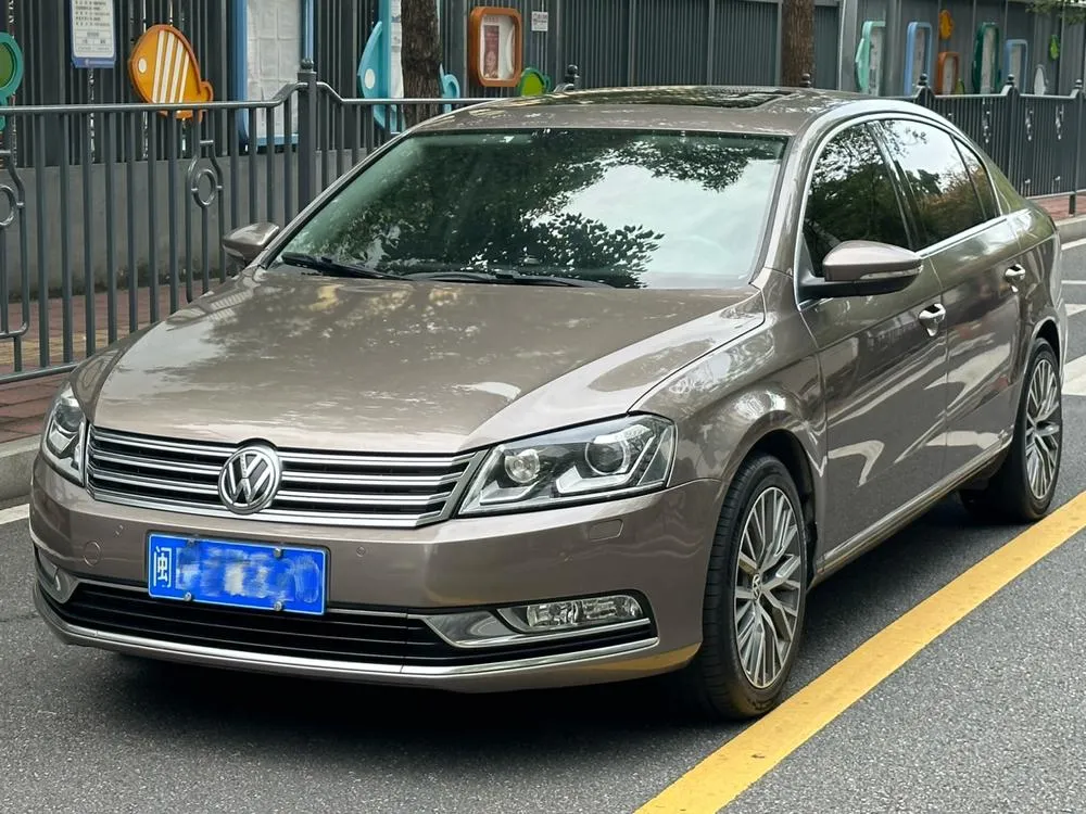 Volkswagen Magotan Facelift 2.0TSI Luxury Version, 2015 — фото 1