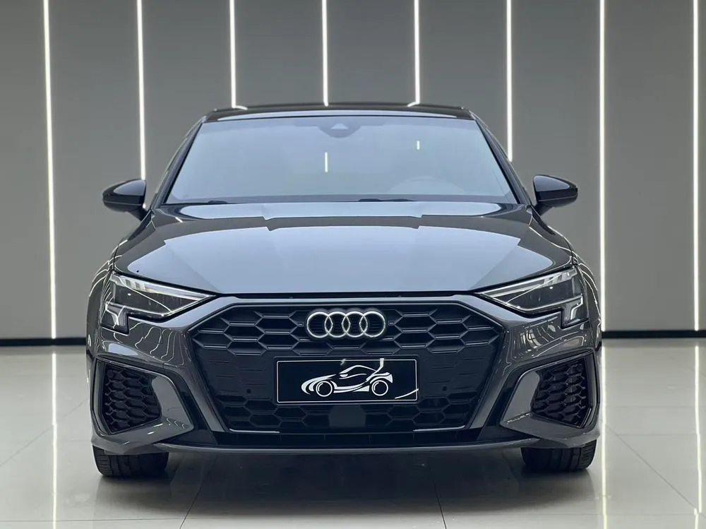 Audi A3 A3L Limousine 35 TFSI Luxury Sport Version, 2023 — фото 1