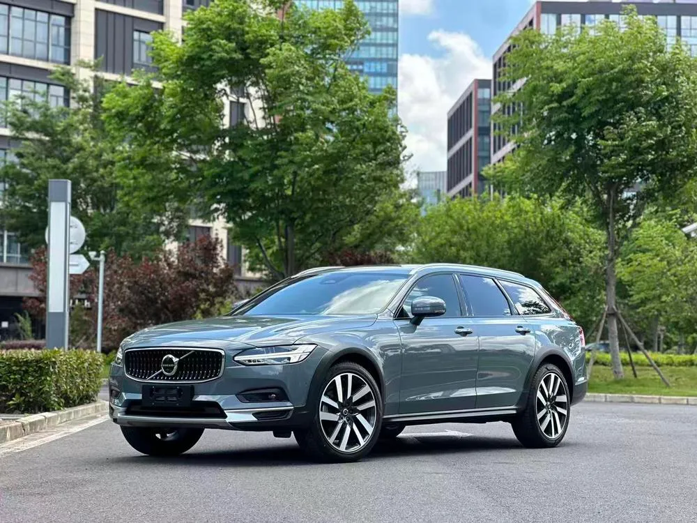 Volvo V90, 2022
