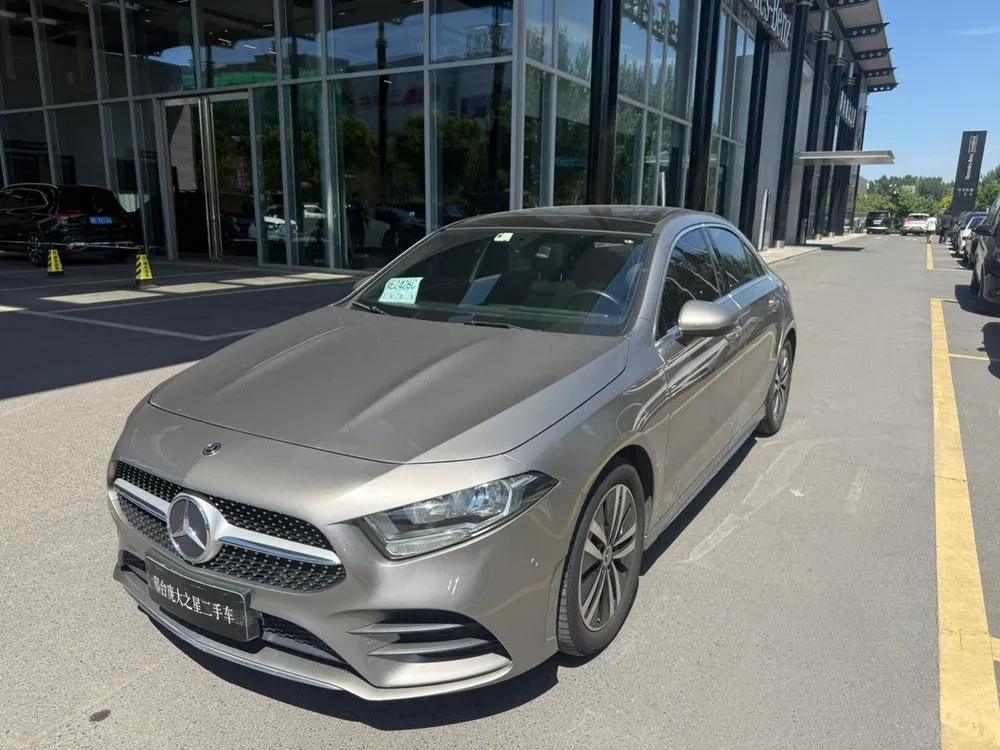 Mercedes-Benz A-Class A 180 L Sport, 2019 — фото 1