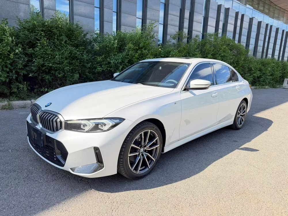 BMW 3-Series, 2023