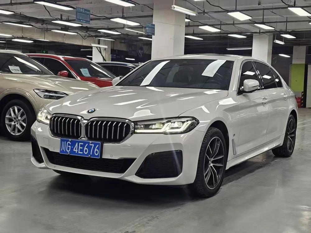 BMW 5-Series, 2022
