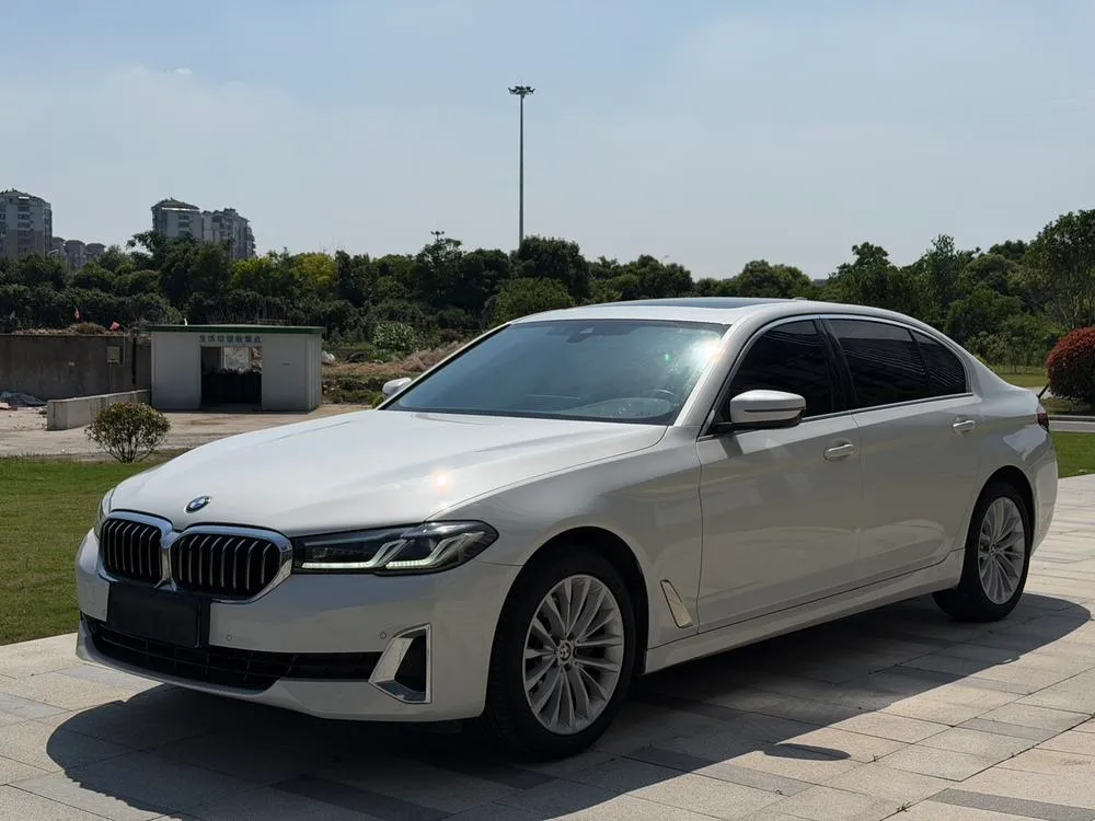 BMW 5-Series, 2021
