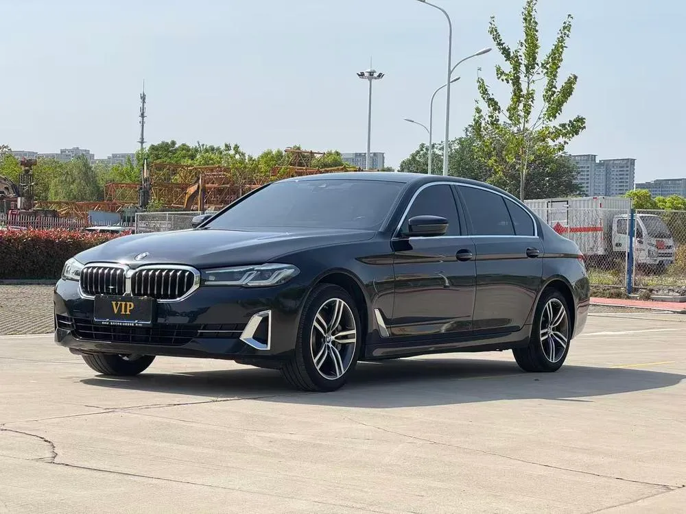 BMW 5-Series, 2023