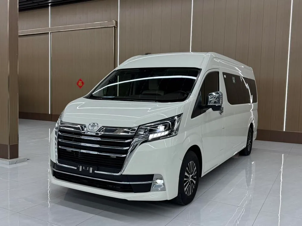 Toyota Hiace, 2023