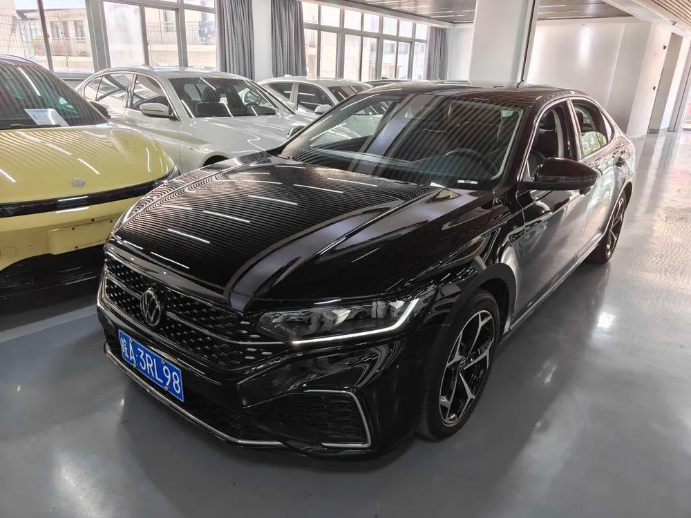 Volkswagen Passat, 2024