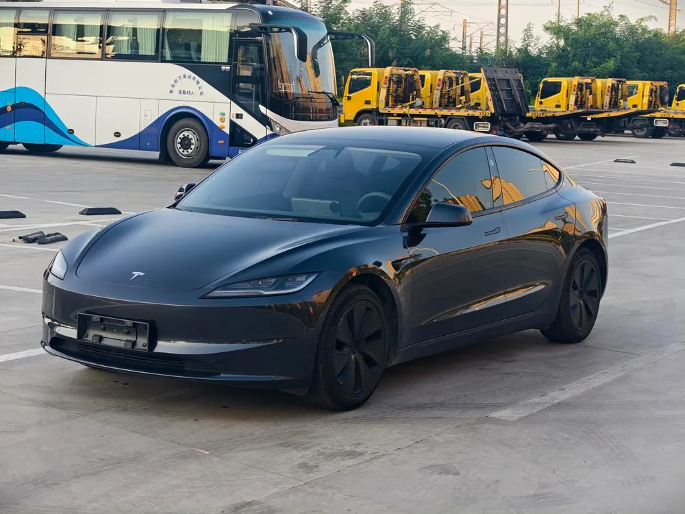 Tesla Model 3, 2023