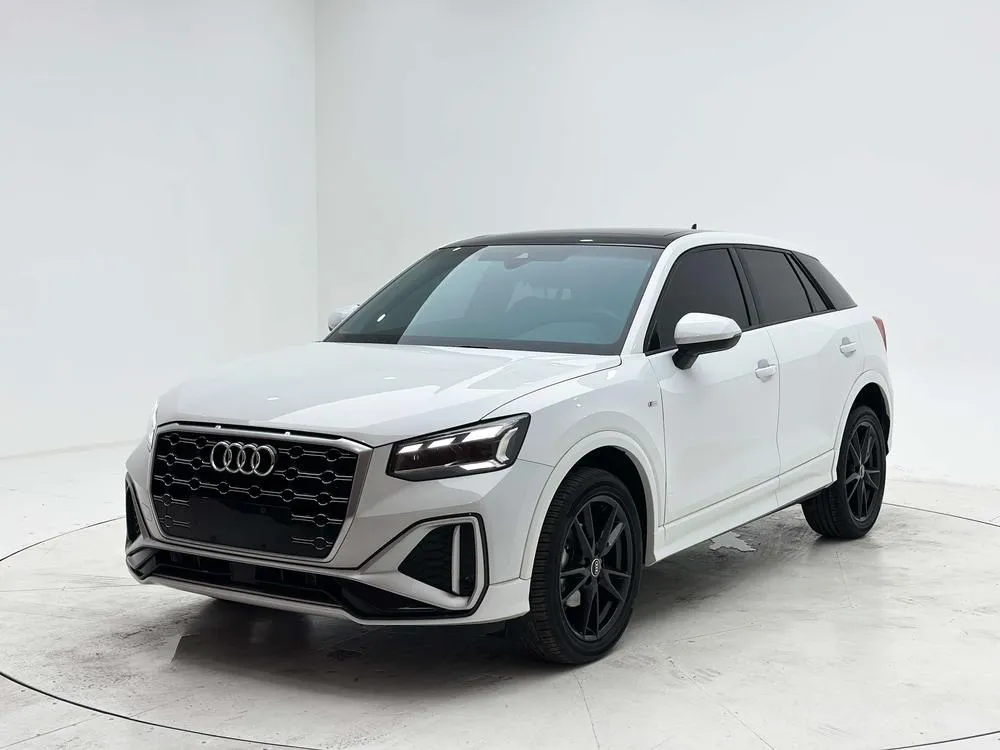 Audi Q2L, 2022