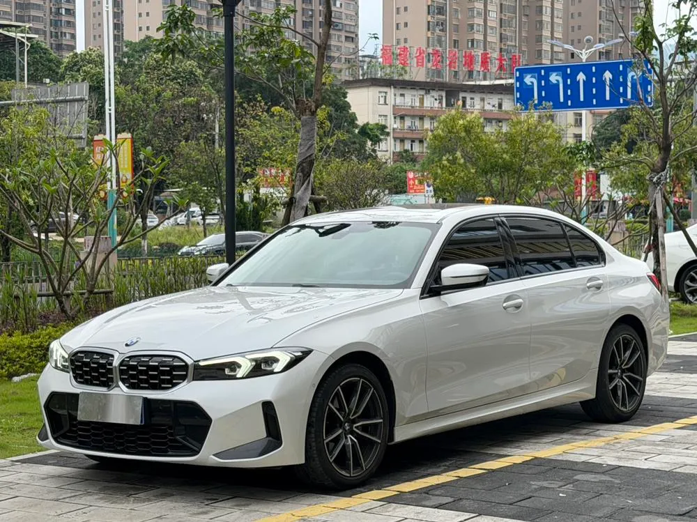 BMW 3-Series, 2023
