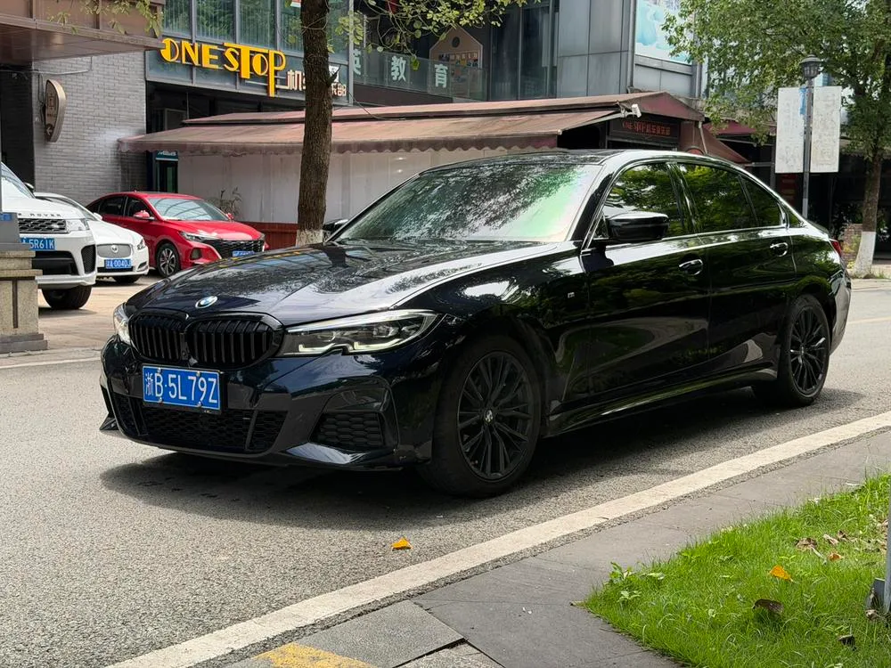BMW 3-Series, 2022