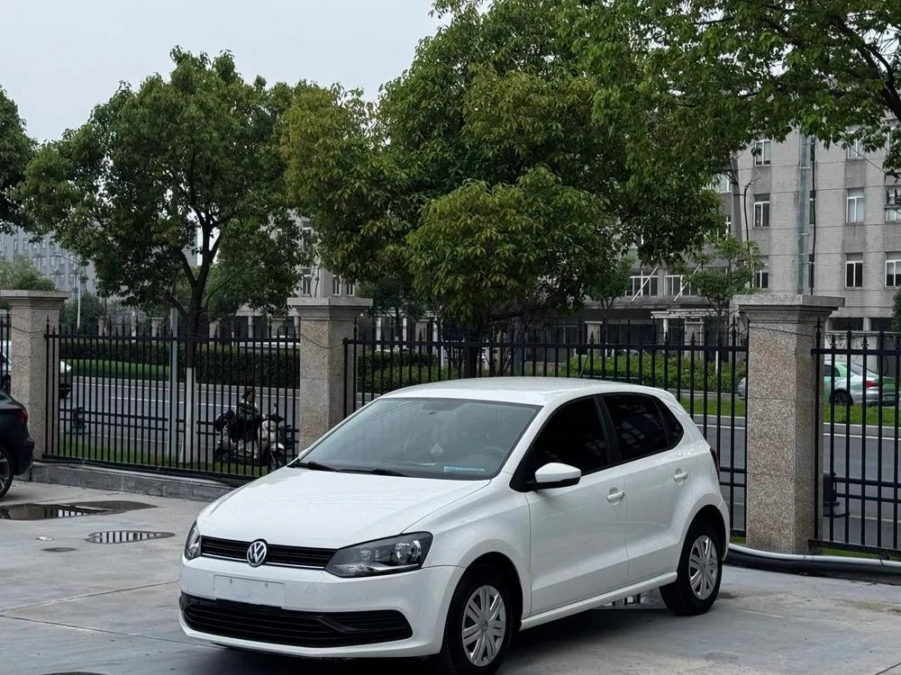 Volkswagen Polo 1.4L Auto Style Version, 2016 — фото 1