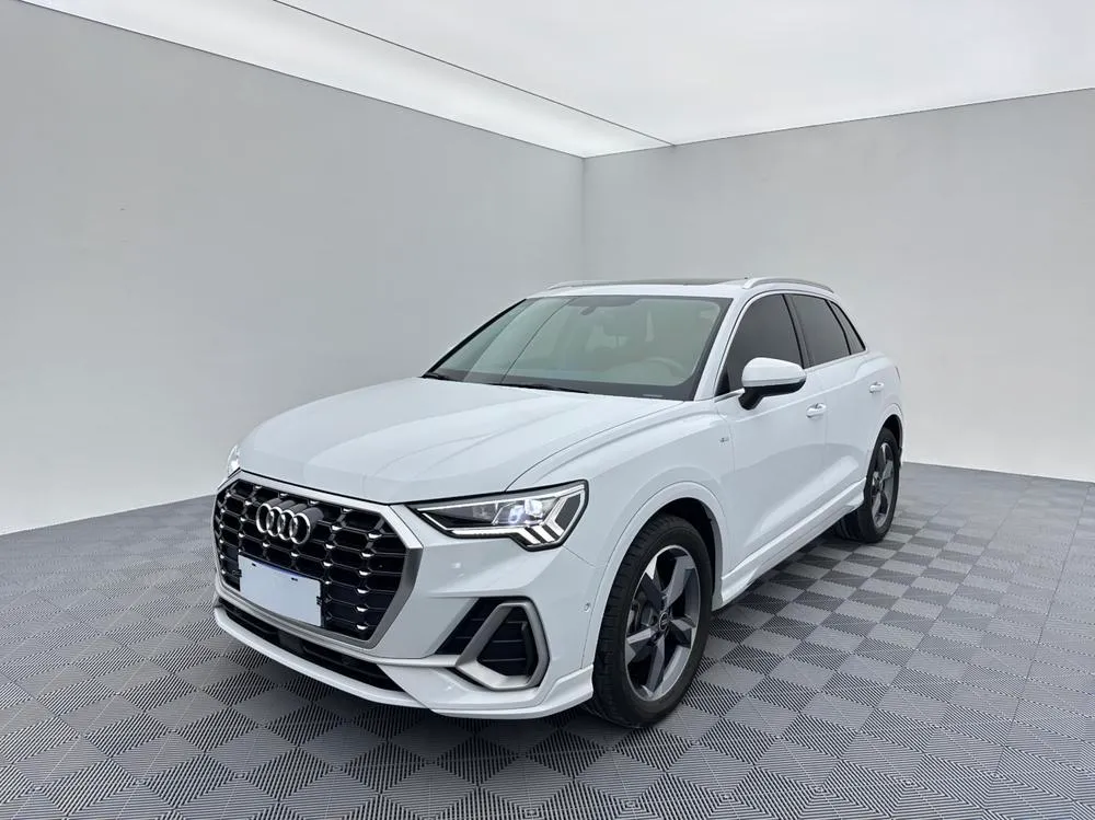 Audi Q3, 2022