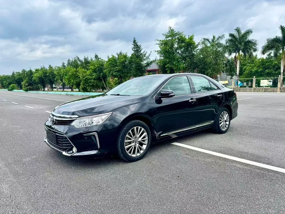 Toyota Camry 2.5G Anniversary Luxury Navigation Edition, 2016 — фото 1