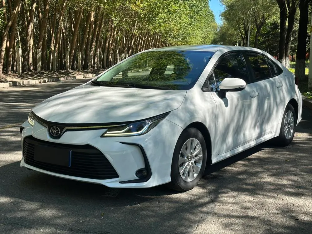 Toyota Corolla 1.5L CVT Edition, 2022 — фото 1