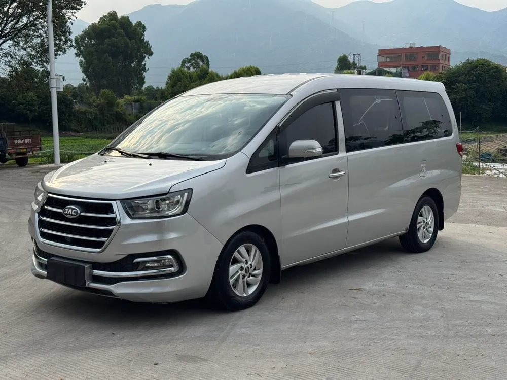 JAC Refine Refine M4 2.0T Manual Luxury Version, 2017 — фото 1