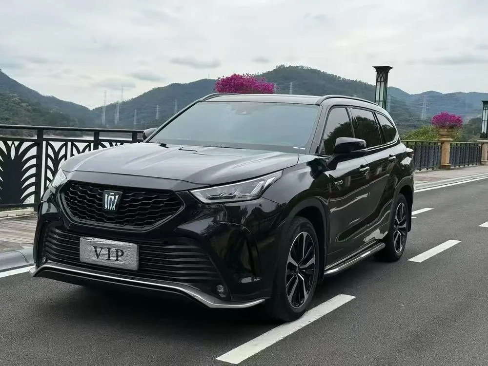 Toyota Crown Kluger, 2024