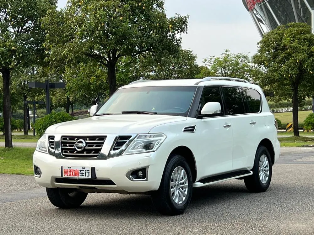 Nissan Patrol 4.0L Auto 4WD 7 Seater Parallel Import, 2017 — фото 1