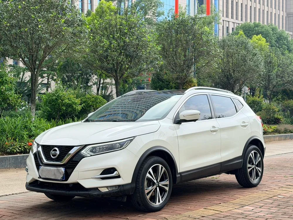 Nissan Qashqai 2.0L XV Prem. Luxury Edition, 2022 — фото 1