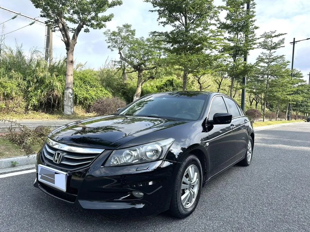 Honda Accord 2.0L EX Navi, 2011 — фото 1