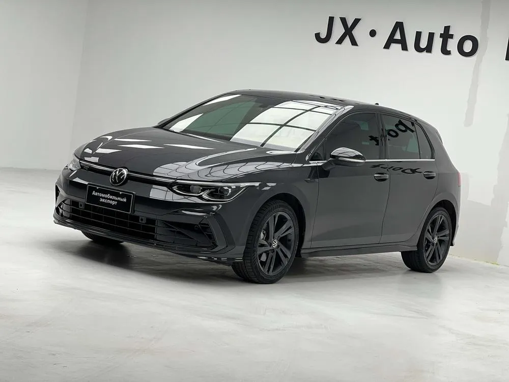 Volkswagen Golf, 2023