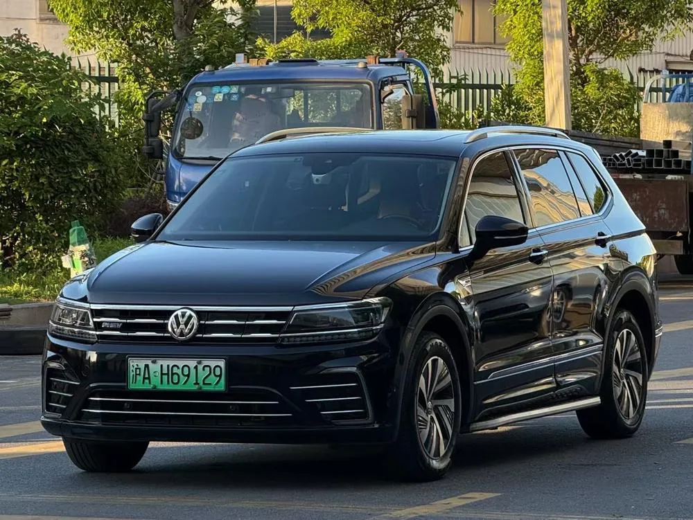 Volkswagen Tiguan L PHEV 430PHEV PHEV Hybrid Flagship Edition, 2020 — фото 1