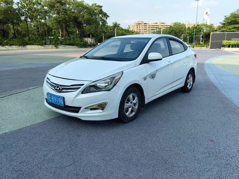 Hyundai Verna 1.4L Auto Smart Version GLS, 2014 — фото 1