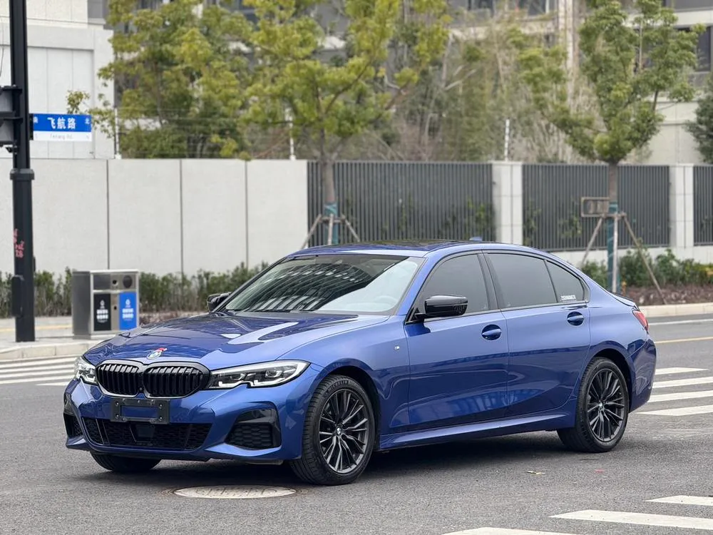 BMW 3-Series, 2022