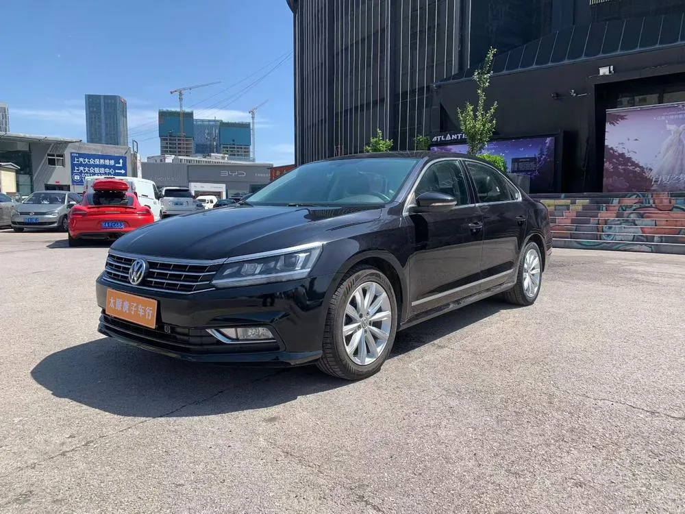 Volkswagen Passat 330TSI DSG Premium Edition, 2017 — фото 1